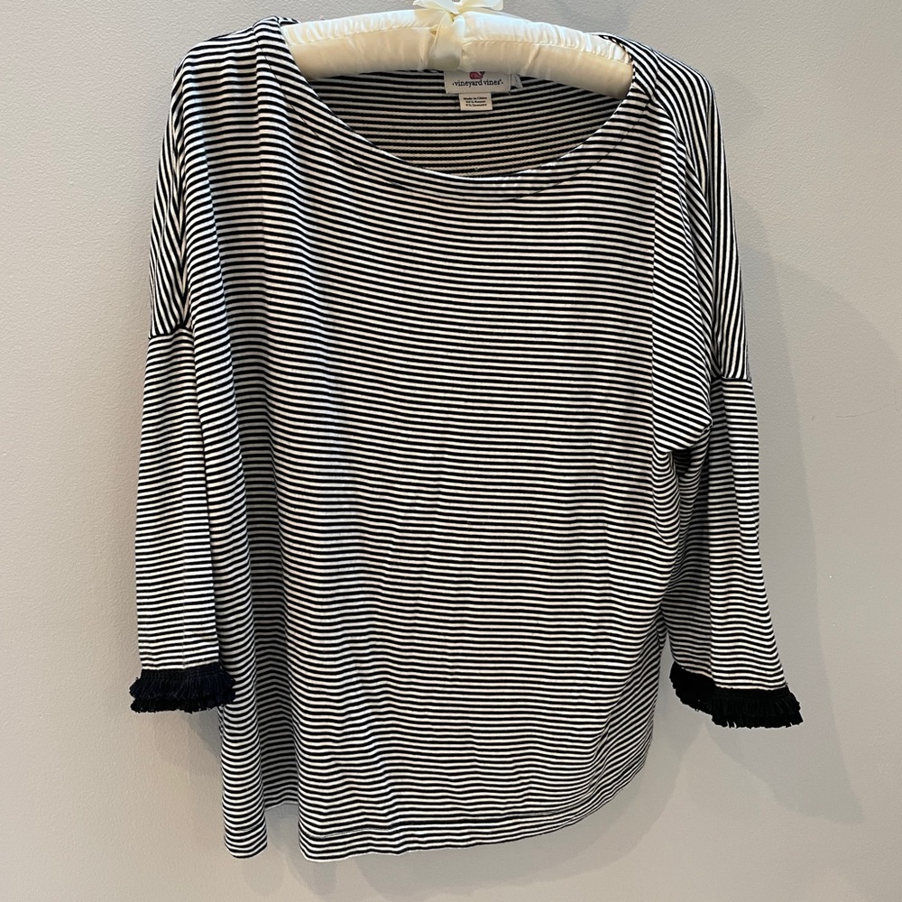 Vineyard Vines top
